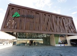 El vial PROPUESTO a la estación del AVE, tiene un claro objetivo: desmantelar el trazado del ferrocarril convencional de manera urgente