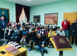 Escolares del colegio Ojos de Moya de Landete conocen la Constitución Española