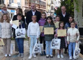 Los libreros de Cuenca entregan los premios de su concurso literario del 23 de abril
