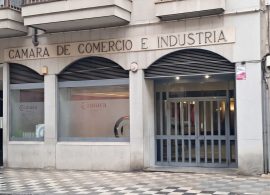 Detenidas, tras un forcejeo con la policía, dos personas que intentaban robar en la Cámara de Comercio de Cuenca