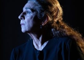 Lolita da voz en Cuenca a "la Poncia" de Federico García Lorca