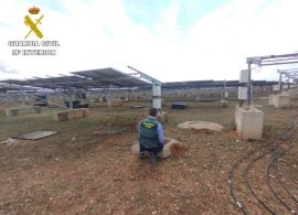 Cinco personas detenidas por robo de cable de cobre en una plantación fotovoltaica de Iniesta