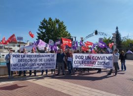 Unas 70 personas en la primera concentración a las puertas de FERACAM de la plantilla del Ayuntamiento de Tarancón