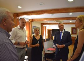Convenio para abrir un aula informatizada de exámenes teóricos del carné de conducir en Tarancón