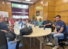 Representantes de los trabajadores de Pinasa trasladan a la Junta su temor por el futuro de la planta de Fuentes