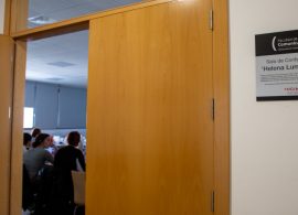 La Facultad de Comunicación  dedica una sala a la cineasta conquense Helena Lumbreras