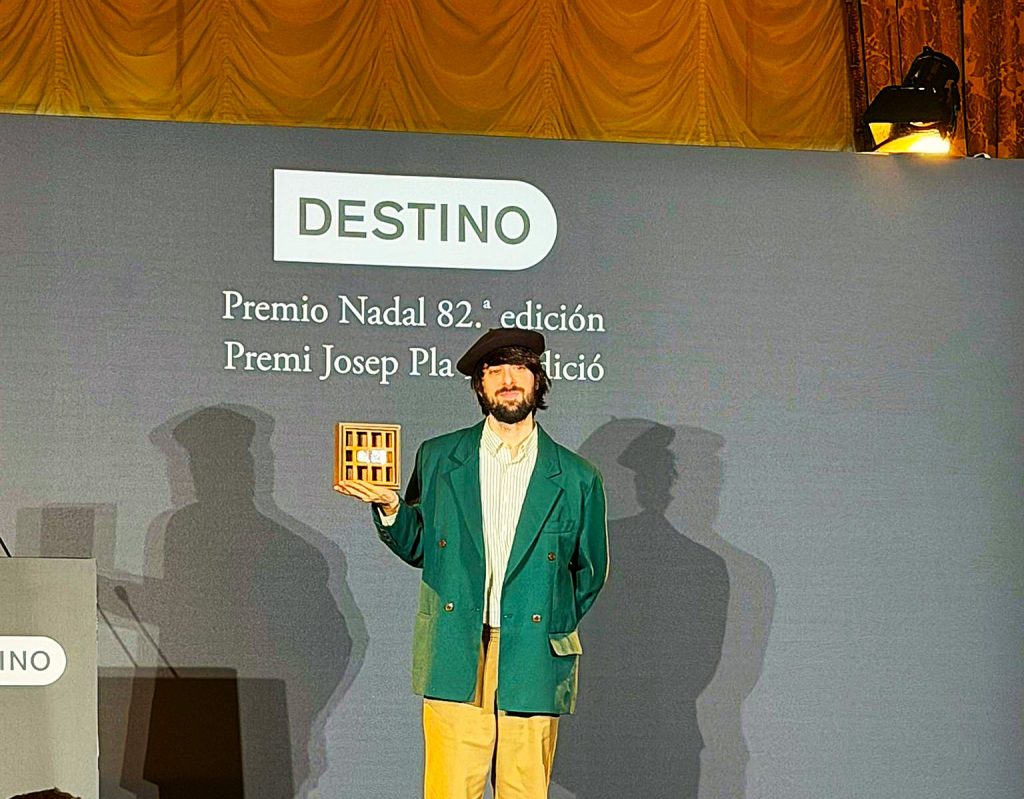 David Uclés, ganador del premio Nadal, estará en la feria del libro de Cuenca