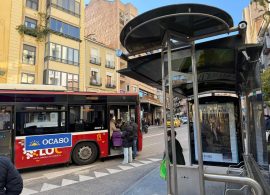 Nueva marquesina de autobús en la Plaza de la Hispanidad