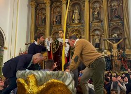 Sábado de trajín en El Salvador para que todo esté a punto para la Semana Santa de Cuenca