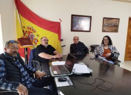 Nace la plataforma contra la planta de biogás Huelves y Paredes Limpios y Verdes