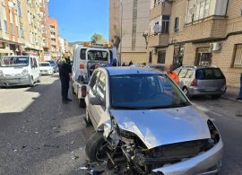Un turismo y una ambulancia chocan en la Avenida Reyes Católicos de Cuenca