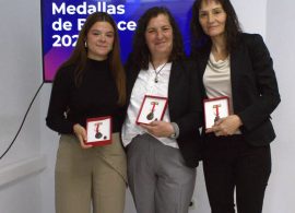 Ana Belén Lozano, Elena Contreras y Blanca Gómez reciben la Medalla de Bronce de Cruz Roja por su labor voluntaria