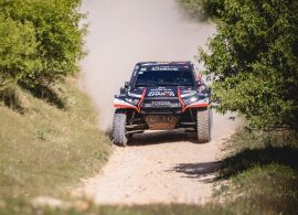 El Toyota Hilux de  Joao Ramos y Pedro Ré firma el mejor tiempo en la prólogo de la Baja TT Cuenca