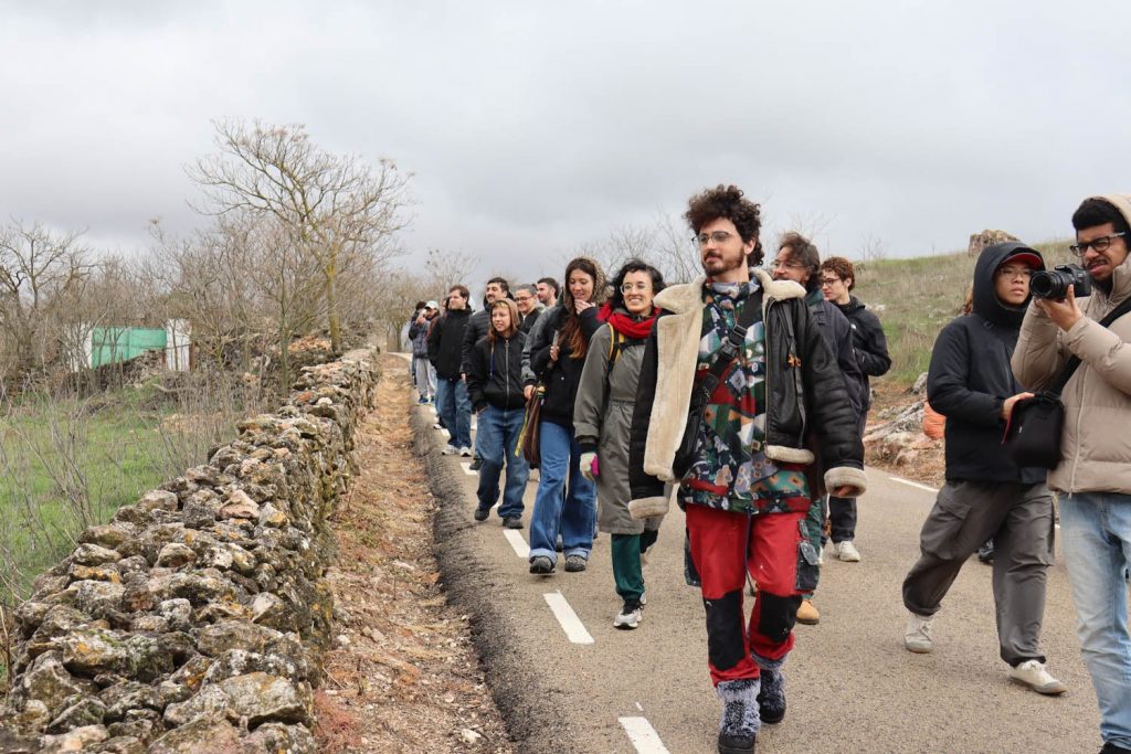 Jornada de convivencia entre pastores y universitarios al inicio de la Cañada Real conquense