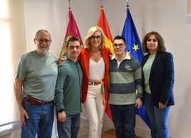 Placas al Mérito Regional para Francisco y Alfonso Pérez, pioneros del arbitraje inclusivo en Cuenca