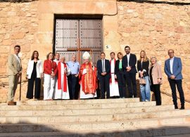 Nuevas puertas para la iglesia de El Pedernoso