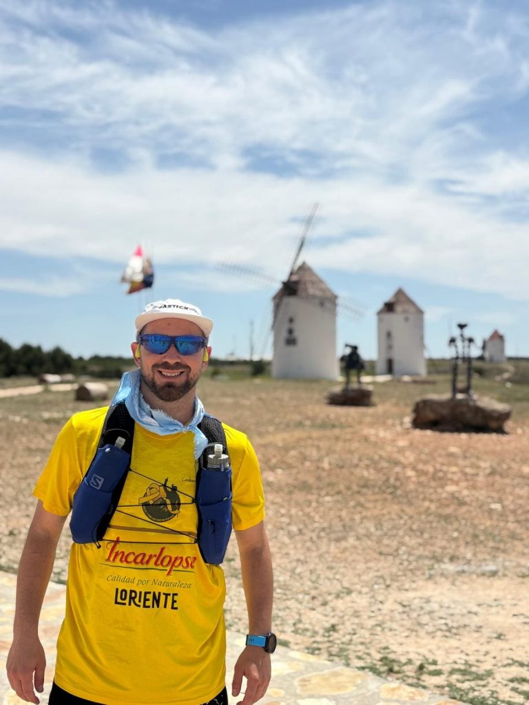 El taranconero Daniel Caballero recorre La Mancha con su reto contra el cáncer infantil