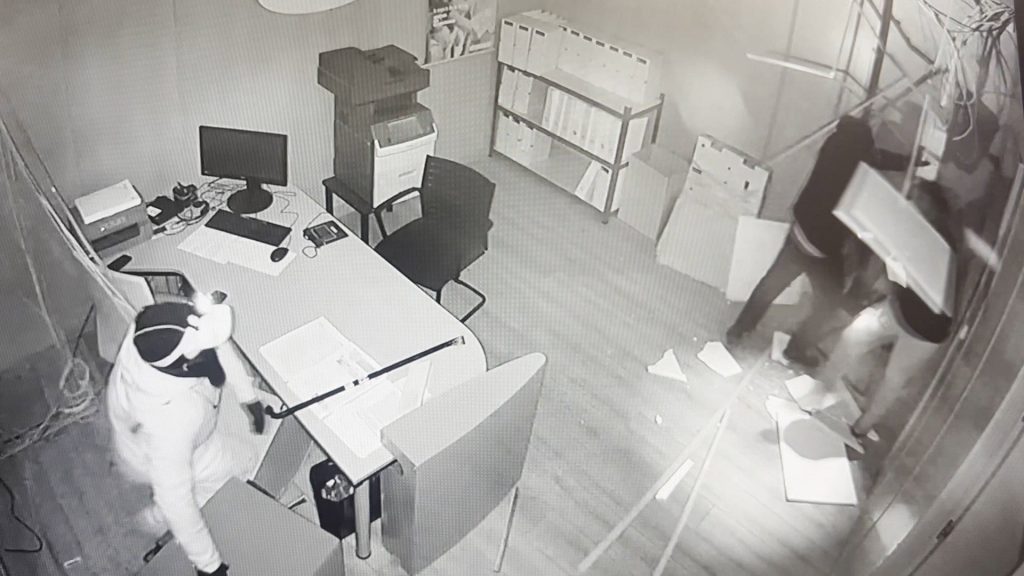 Desarticulada una banda de atracadores de bancos a la que se le atribuye un robo en Puebla del Salvador