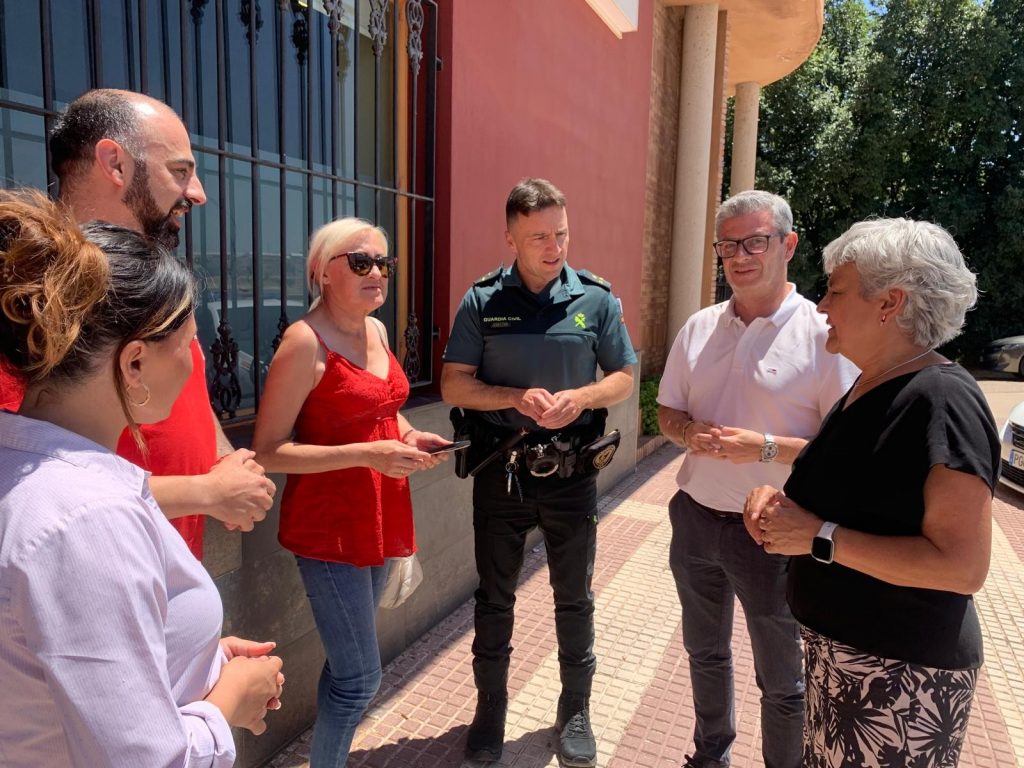 Subdelegación, Ayuntamiento y hostelería de Motilla se reúnen para abordar cuestiones de seguridad en la localidad