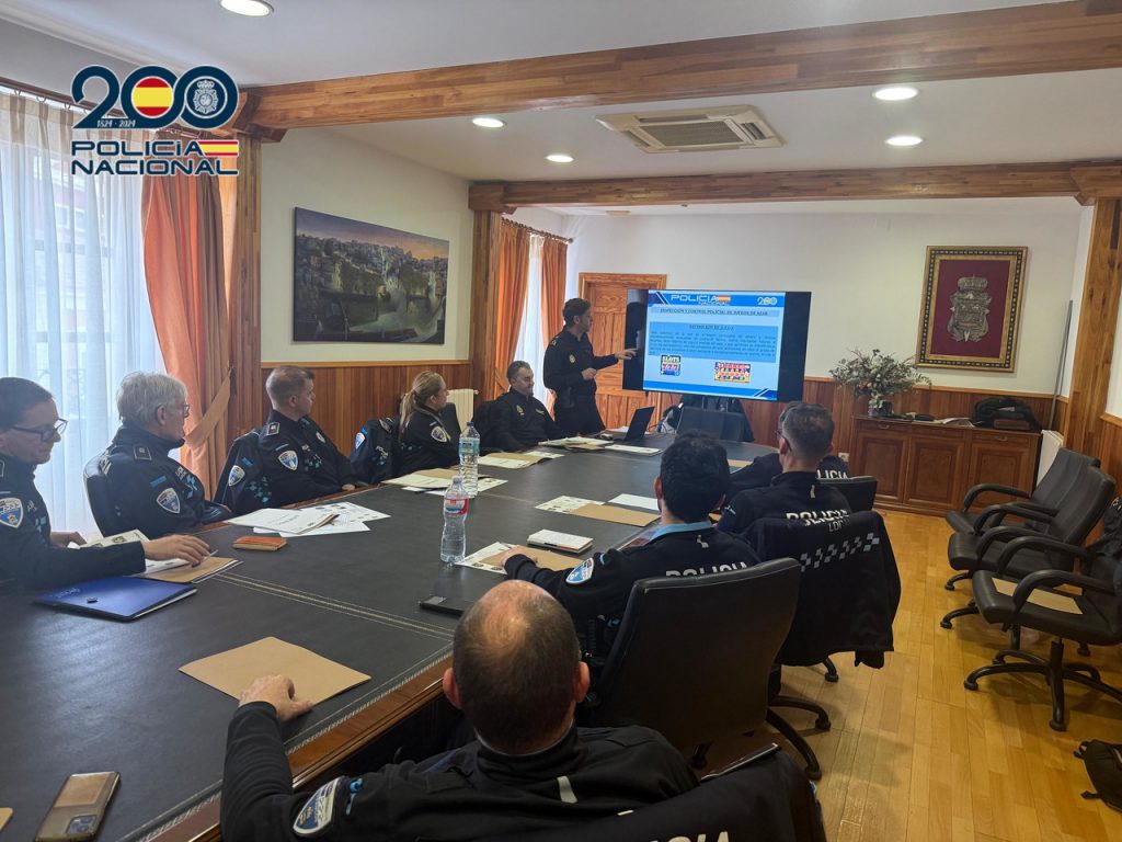 La Policía Nacional imparte formación a agentes de Policía Local de 65 municipios de Castilla-La Mancha