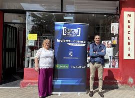 Maribel emprende a sus más de sesenta años y abre su nueva mercería en Reyes Católicos