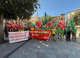 Concentración de los bomberos forestales contra los "recortes" y la "precariedad laboral" en Geacam