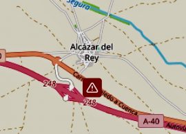 Cortada la A-40 en Alcázar del Rey por el vuelco de un camión de mercancías peligrosas
