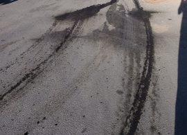 El alcalde de Palomares del Campo reprocha al servicio de basuras el vertido de líquidos en calles del municipio